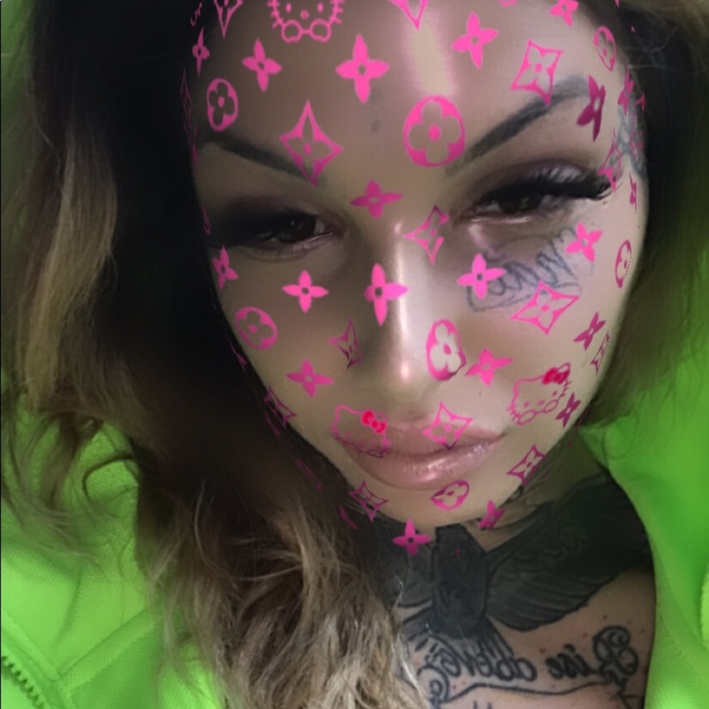 Meet your Posher, Ana